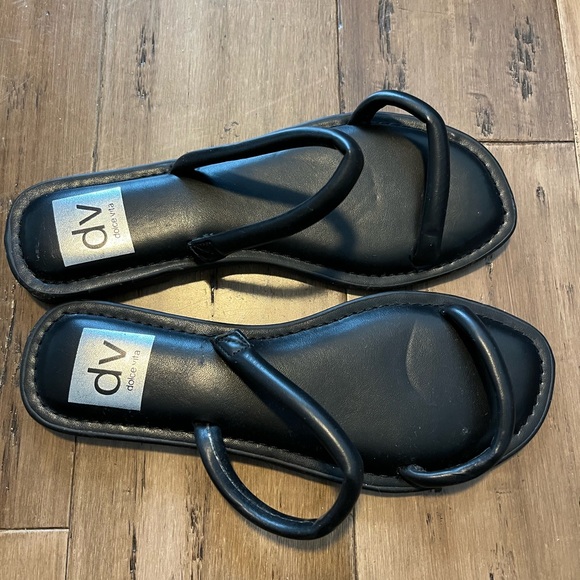 DV by Dolce Vita sandals - Picture 3 of 4